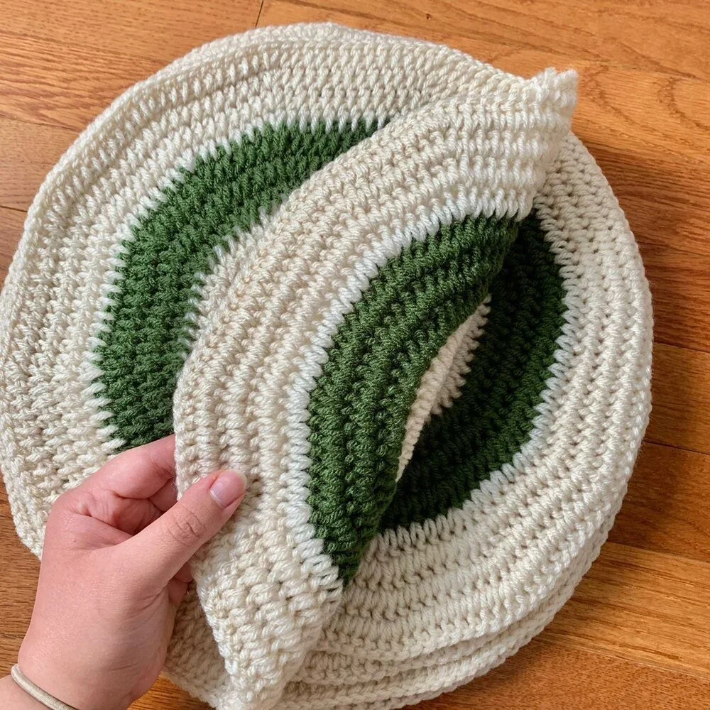 SET OF 6 HANDMADE CROCHET TABLE MATS